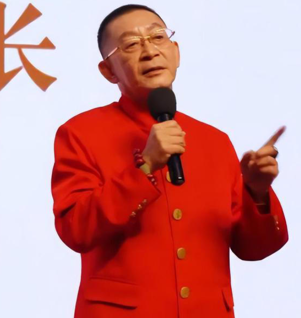 六小龄童点赞《黑神话：悟空》：经典与现代碰撞，美猴王再掀热潮